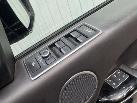 Land Rover Range Rover 3.0 Range Rover Autobiography SDV6 HEV Auto 4WD 5dr 78