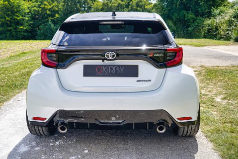 Toyota Yaris GR-Y CIRCUIT 18