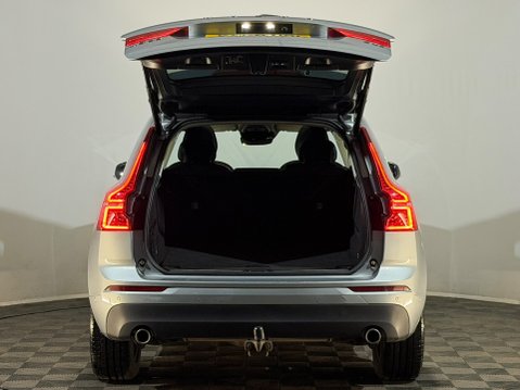 Volvo XC60 D4 MOMENTUM PRO AWD 8