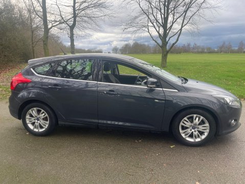 Ford Focus 1.6 Titanium Navigator Powershift Euro 5 5dr 3