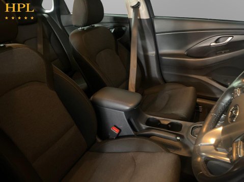 Hyundai i30 1.0 T-GDi MHEV SE Connect Hatchback 5dr Petrol Hybrid DCT Euro 6 (s/s) (120 11