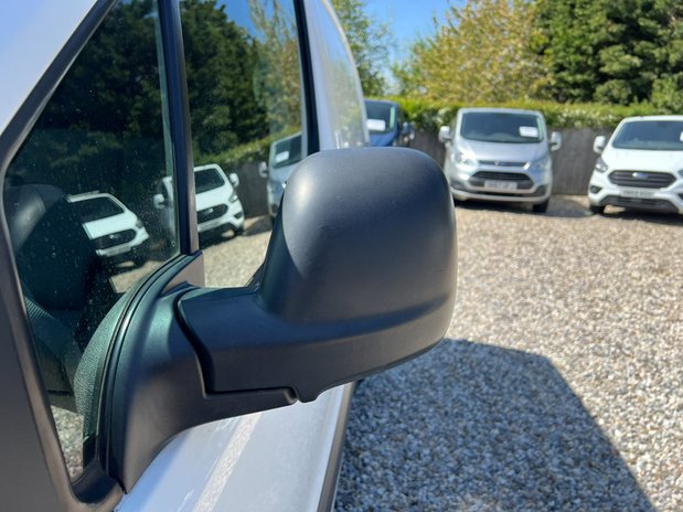 Peugeot Partner SWB L1H1 (SOLD) Low Roof Professional Air Con Sensors EURO 6 NO VAT 20