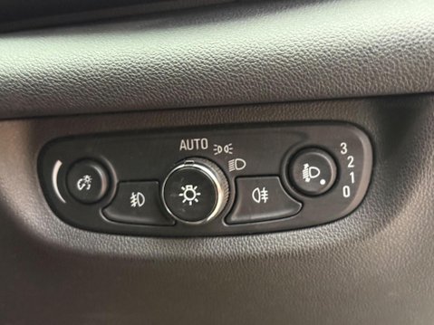 Vauxhall Insignia 2.0 Turbo D BlueInjection Tech Line Nav Grand Sport Euro 6 (s/s) 5dr 12