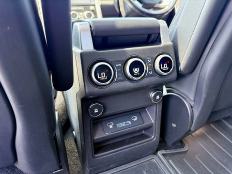 Land Rover Discovery SDV6 HSE LUXURY 42