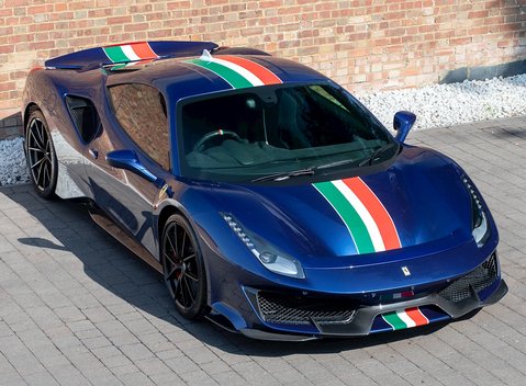 Ferrari 488 Pista 8
