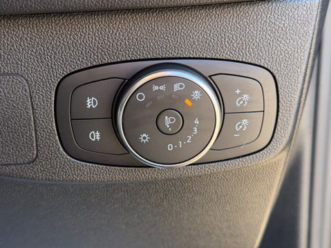 Ford Focus TITANIUM X EDITION MHEV 18