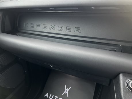 Land Rover Defender V8 58