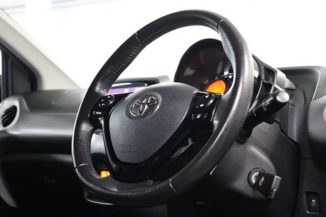 Toyota Aygo VVT-I X-TREND TSS 12