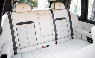 Rolls-Royce Cullinan 13