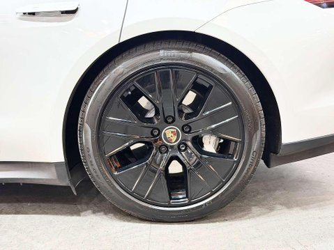 Porsche Taycan Performance Plus 93.4kWh 4S Saloon 4dr Electric Auto 4WD (11kW Charger) (57 38