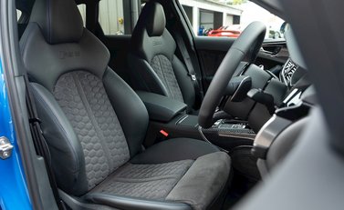 Audi RS6 Avant Performance 12