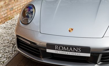 Porsche 911 Carrera 4S (992) 24