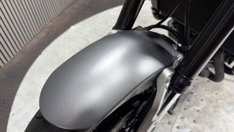 Yamaha XSR900 HERITAGE MT09 2016 ONLY 19K STUNNING MODERN RETRO 900CC 22