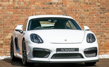 Porsche Cayman GT4 1