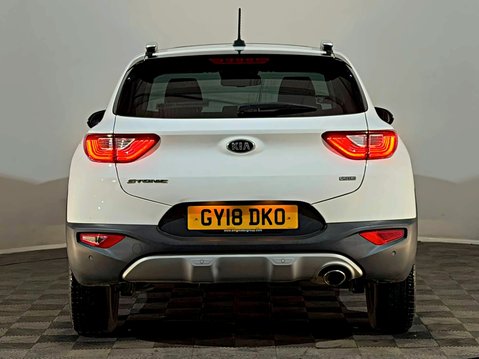 Kia Stonic CRDI FIRST EDITION 8