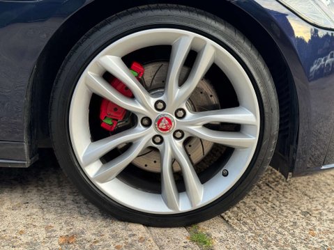 Jaguar XF 3.0d V6 S Saloon 4dr Diesel Auto Euro 6 (s/s) (300 ps) 22