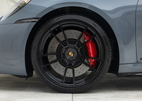 Porsche 911 Targa 4 GTS (992) 