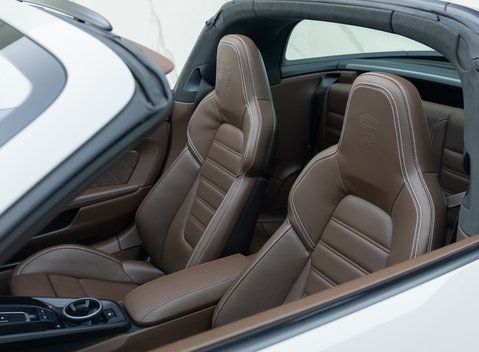 Porsche 911 Targa 4 GTS (992) 30