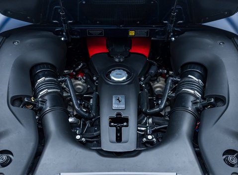 Ferrari F8 SPIDER 39