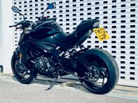Suzuki GSX GSXS 1000 26