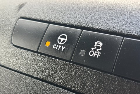 Iveco Daily 35C14 Toolpod Tipper - Rear Camera 28