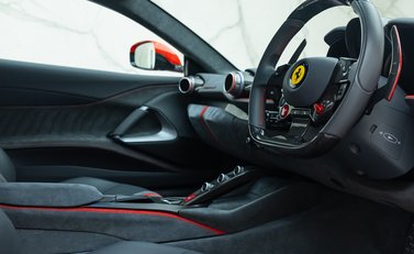 Ferrari 812 Superfast 10