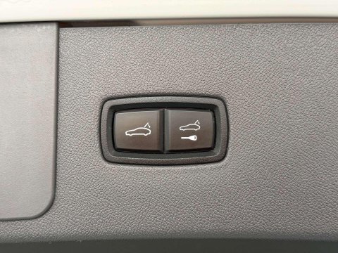 Porsche Cayenne 3.0 V6 E-Hybrid 14kWh SUV 5dr Petrol Plug-in Hybrid TiptronicS 4WD Euro 6 ( 44