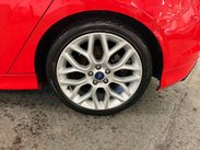 Ford Focus 1.0T EcoBoost Zetec S Euro 5 (s/s) 5dr 23