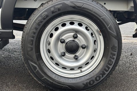 Ford Transit 350 Rwd L2 H2 130 ps Panel Van - Air Con / Rear Sensors 35