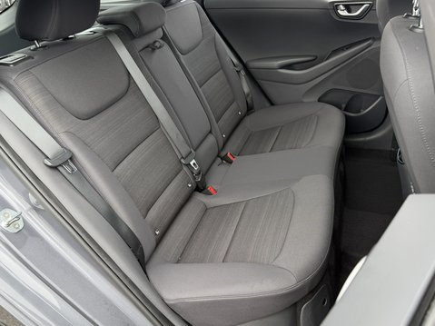 Hyundai IONIQ PREMIUM MHEV 34