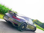 Porsche 911 TURBO S PDK 20