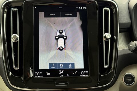 Volvo XC40 B4 INSCRIPTION MHEV 13