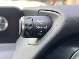 Lexus Ux 2.0 UX 250h 4x2 CVT 5dr 69