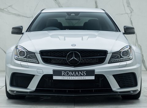 Mercedes-Benz C63 AMG Black Series 9