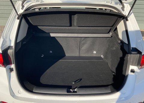 MG ZS 1.5 HYBRID+ TROPHY 11