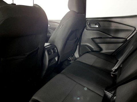 Nissan Qashqai 1.3 DIG-T MHEV N-Connecta SUV 5dr Petrol Hybrid XTRON Euro 6 (s/s) (158 ps) 20