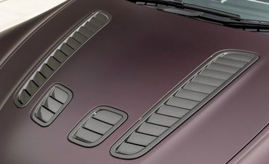 Aston Martin V12 Vantage S AMR 25