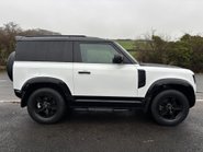 Land Rover Defender 90 D200 Hard Top MHEV 8