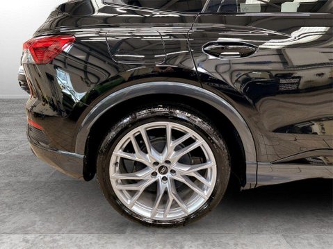 Audi Q4 55 Black Edition Sportback 5dr Electric Auto quattro 82kWh (340 ps) 1 Owner 10