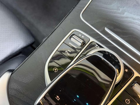 Mercedes-Benz C Class 2.0 C300 AMG Line (Premium Plus) Coupe 2dr Petrol G-Tronic+ Euro 6 (s/s) (2 32