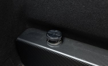 Porsche 911 GT2 RS Weissach (991) 54