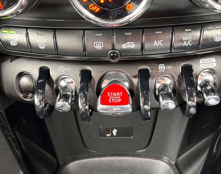 Mini Hatch 1.5 Cooper Sport 3dr 60