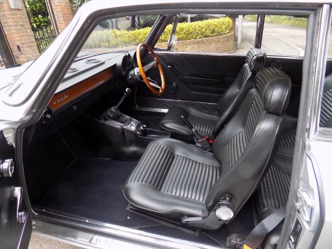 Alfa Romeo GT 1300 Junior 11