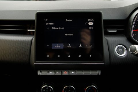 Renault Clio ICONIC TCE 27