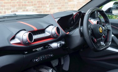 Ferrari 812 Superfast 14