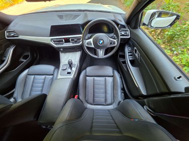 BMW 3 Series 2.0 318d M Sport Auto 5dr 3