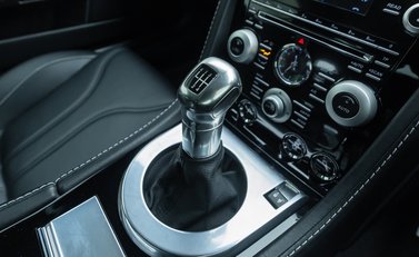 Aston Martin DBS V12 23