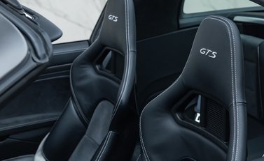 Porsche 911 Targa 4 GTS (991.2) 20