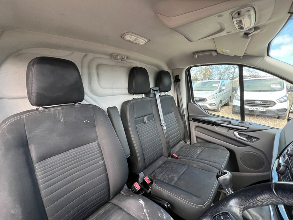2019 Ford Transit Custom SWB L1H1 (SOLD) Low Roof Limited 300 Air Con Alloys Sensors EURO 6 NO VAT — thumbnail 30 of 51