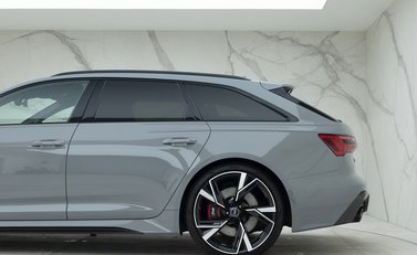Audi RS6 Avant Carbon Black 33